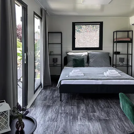 Apartament Tiny House Mezi Sklepy Kobylí Zewnętrze zdjęcie