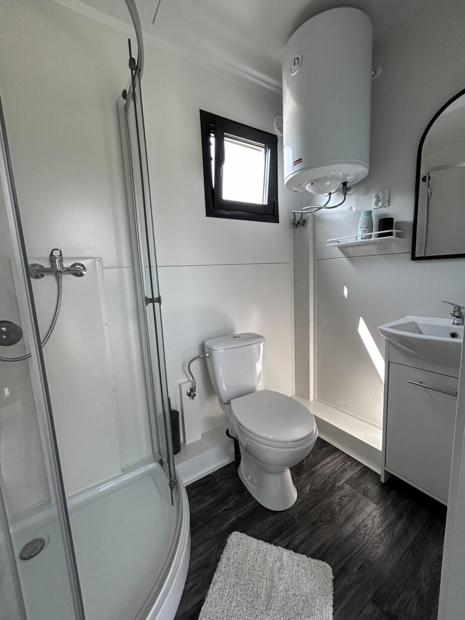 Apartment Tiny House Mezi Sklepy Kobyli